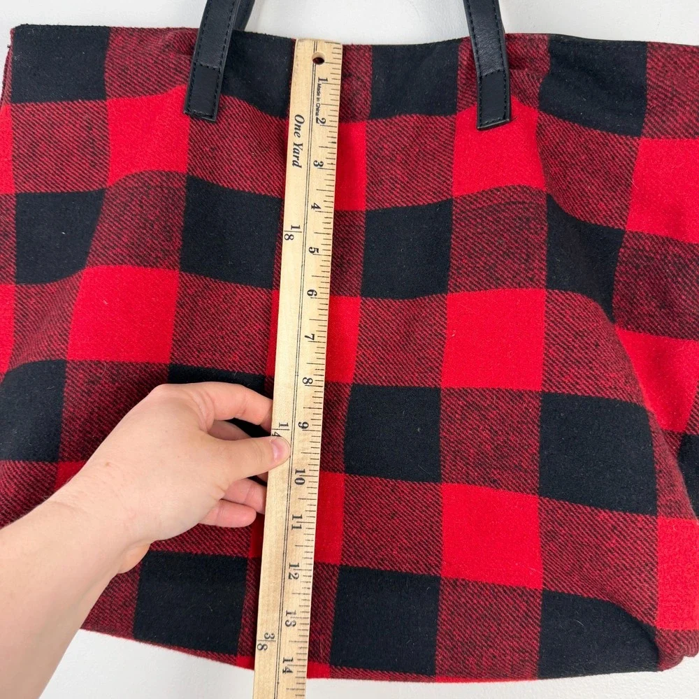 G.H. Bass Tote Bag Women's Red Buffalo Plaid Flannel Attached Leather Pouch
